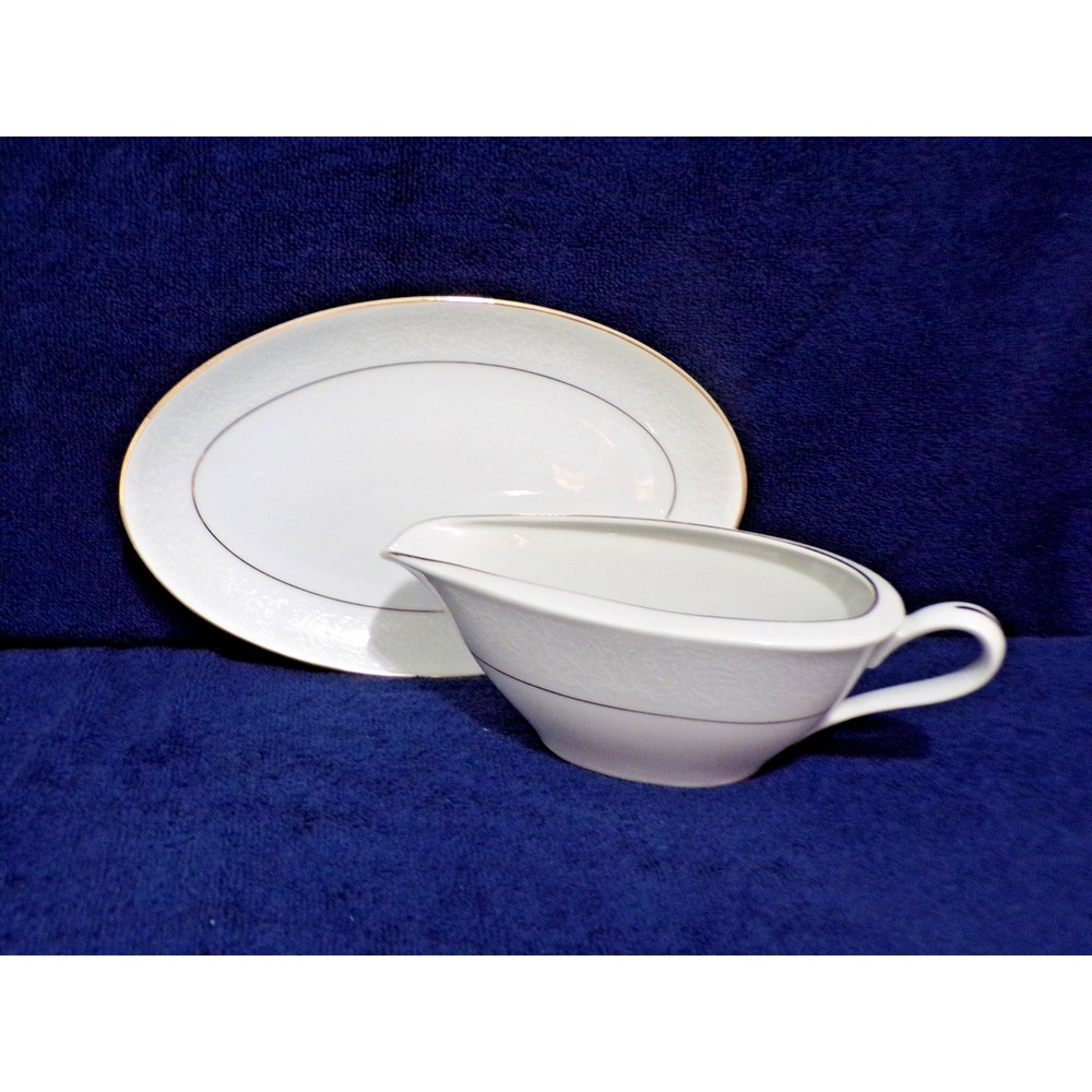 Noritake‎ China "Serenada" White with Gold Trim Gravy Boat w/Underplate  #7714